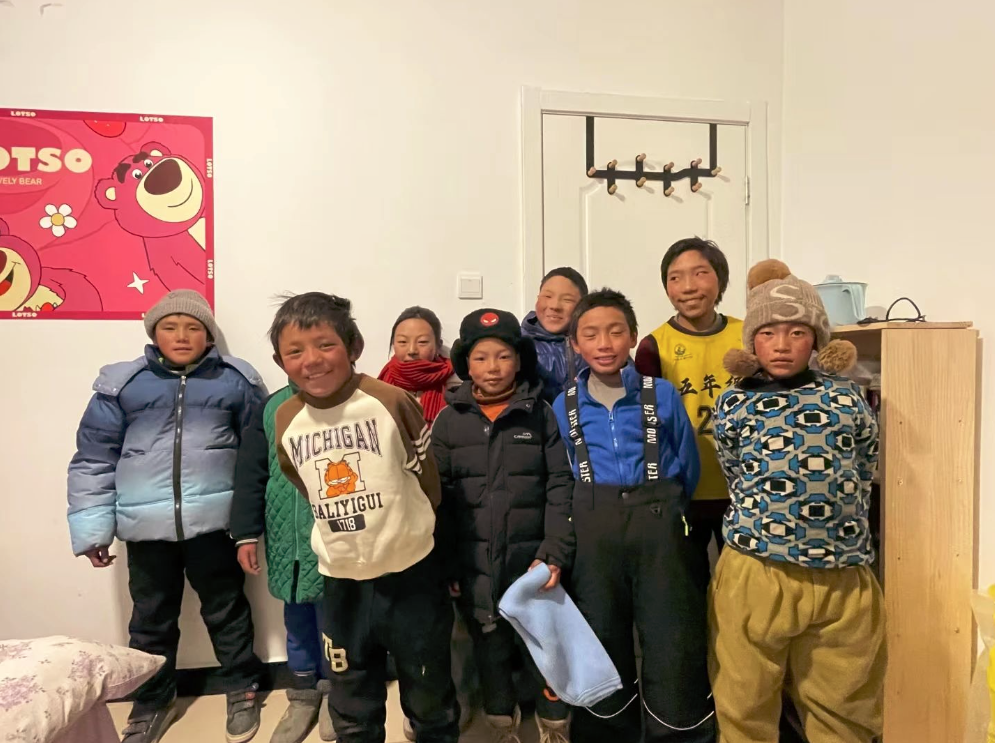 

情系“黄河源头第一校”丨学院师生爱心捐赠点燃希望之火